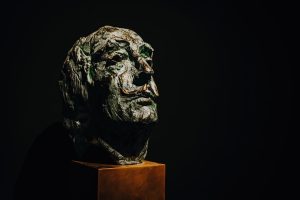 Bronze gallery sculptures